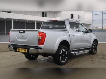Used Nissan Navara 2021 for sale - 76752605: Photo