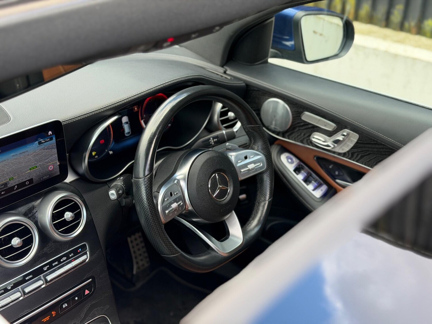 Used Mercedes-Benz GLC 2019 for sale - 76561800: Photo 10