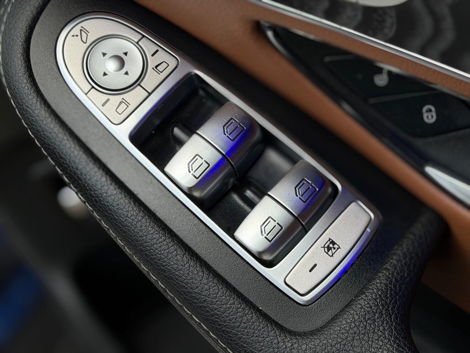 Used Mercedes-Benz GLC 2019 for sale - 76561800: Photo 28