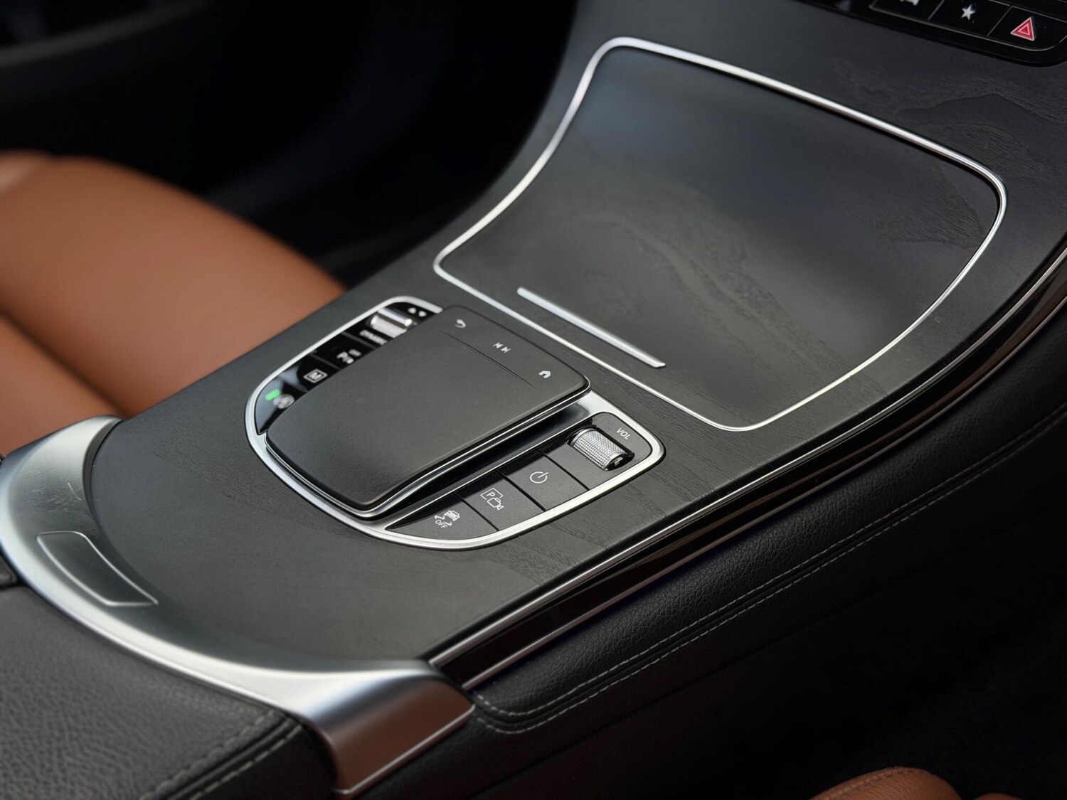 Used Mercedes-Benz GLC 2019 for sale - 76561800: Photo 30