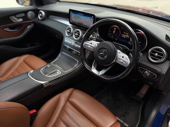 Used Mercedes-Benz GLC 2019 for sale - 76561800: Photo