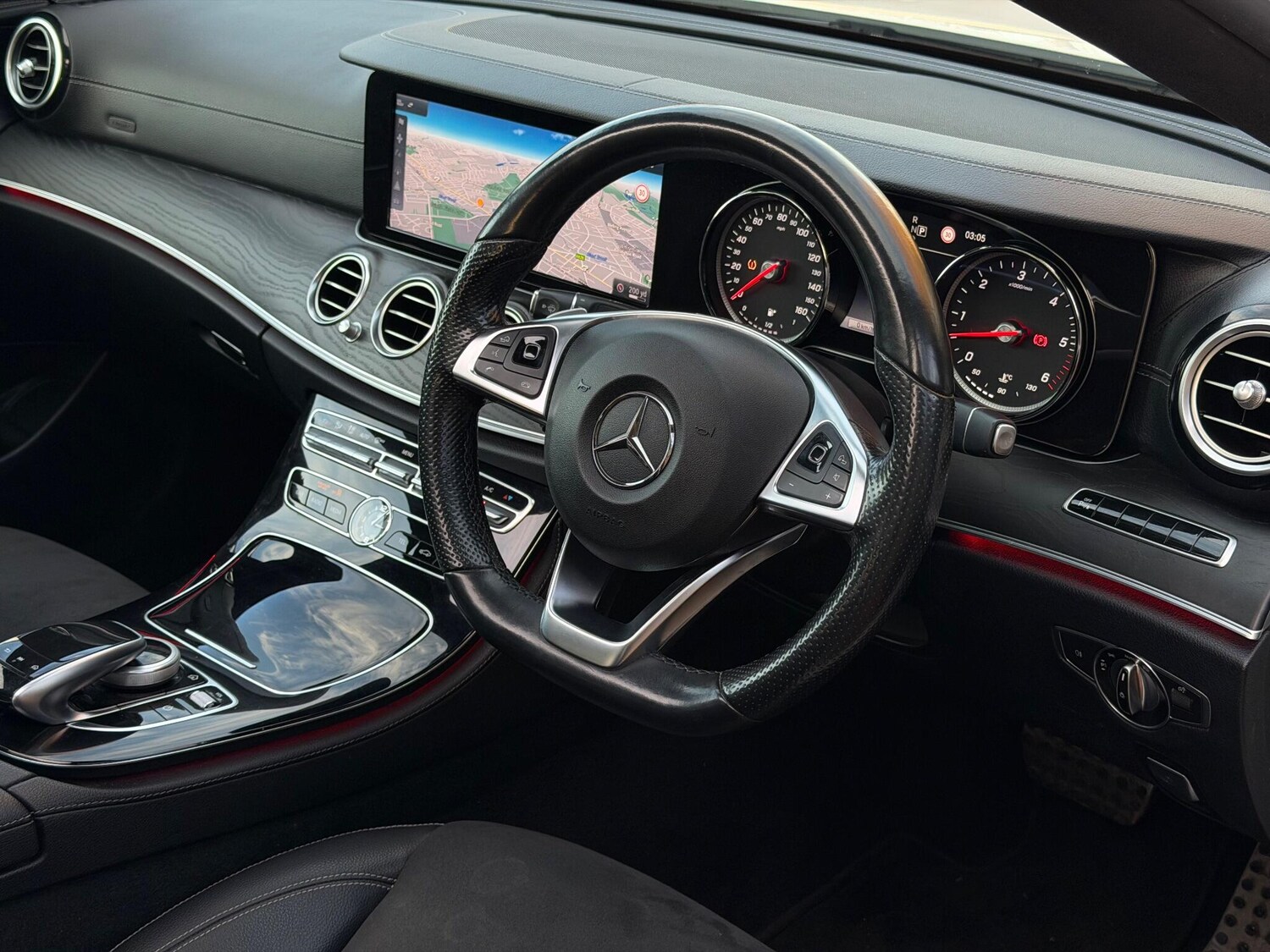 Used Mercedes-Benz E Class 2017 for sale - 76964936: Photo 38