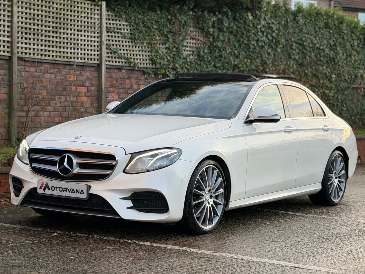 Used Mercedes-Benz E Class 2017 for sale - 76964936: Photo 7