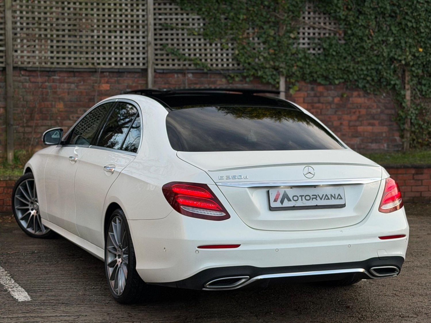 Used Mercedes-Benz E Class 2017 for sale - 76964936: Photo 8