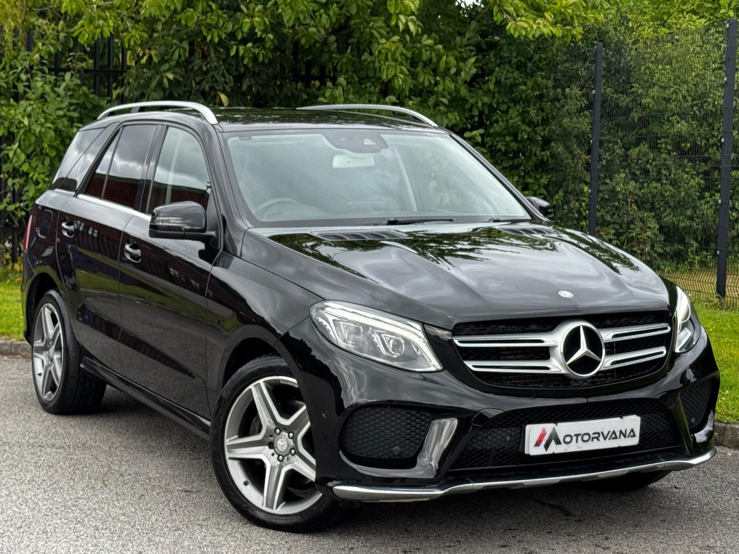 Used Mercedes-Benz GLE 2016 for sale - 76561603: Photo 1