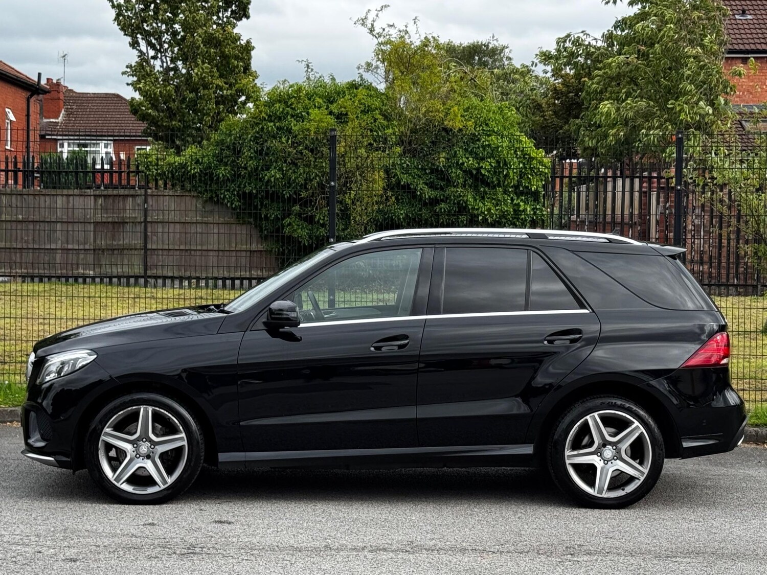 Used Mercedes-Benz GLE 2016 for sale - 76561603: Photo 11