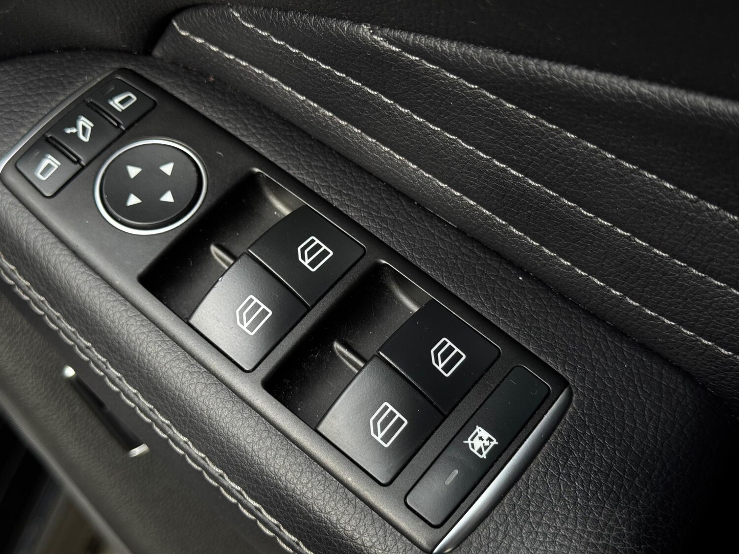 Used Mercedes-Benz GLE 2016 for sale - 76561603: Photo 20