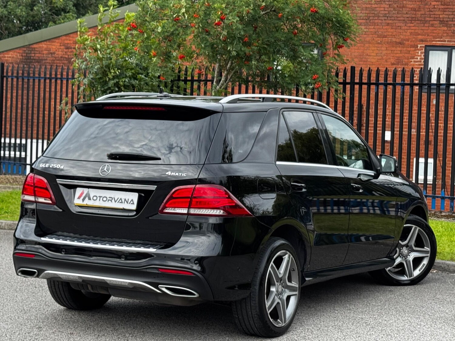 Used Mercedes-Benz GLE 2016 for sale - 76561603: Photo 7