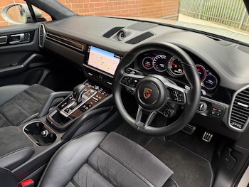 Used Porsche Cayenne 2022 for sale - 78275465: Photo