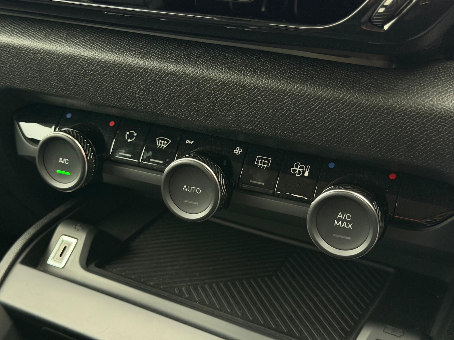 Used Citroen C4 2024 for sale - 77306045: Photo 20