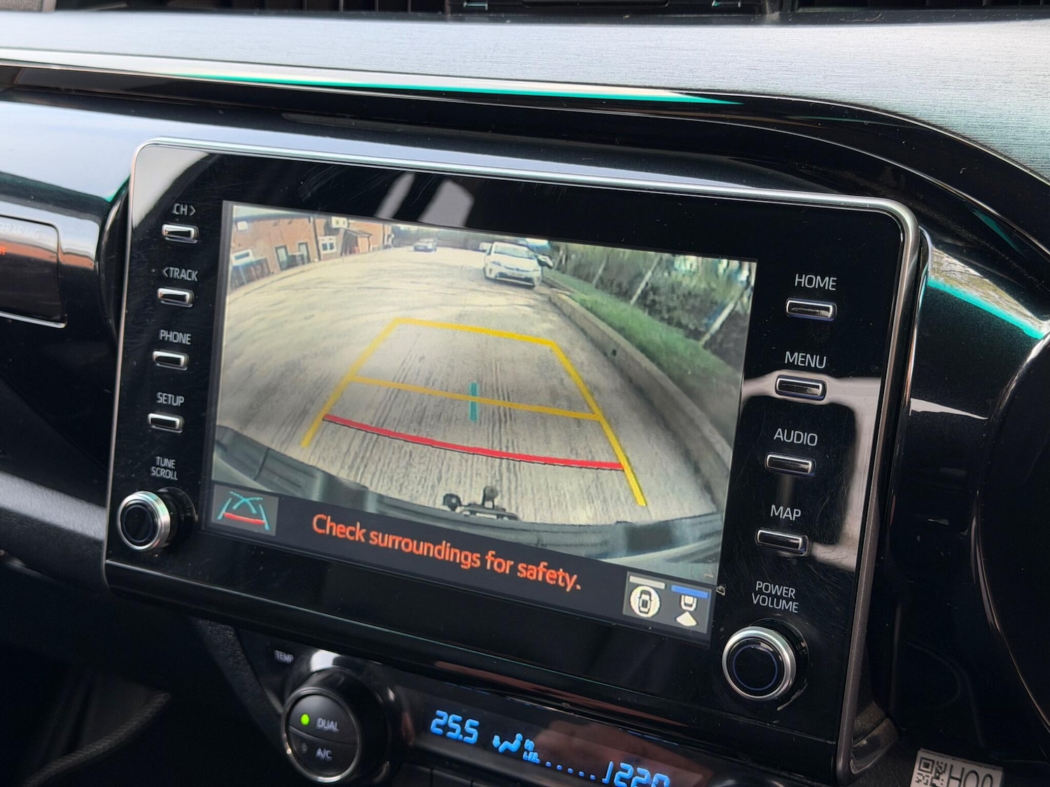 Used Toyota Hilux for sale - 78205460: Photo 32