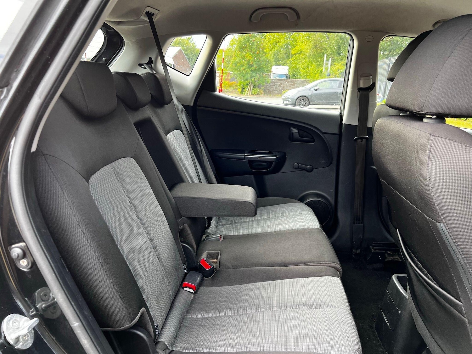 Used Kia Venga 2012 for sale - 76561196: Photo 9