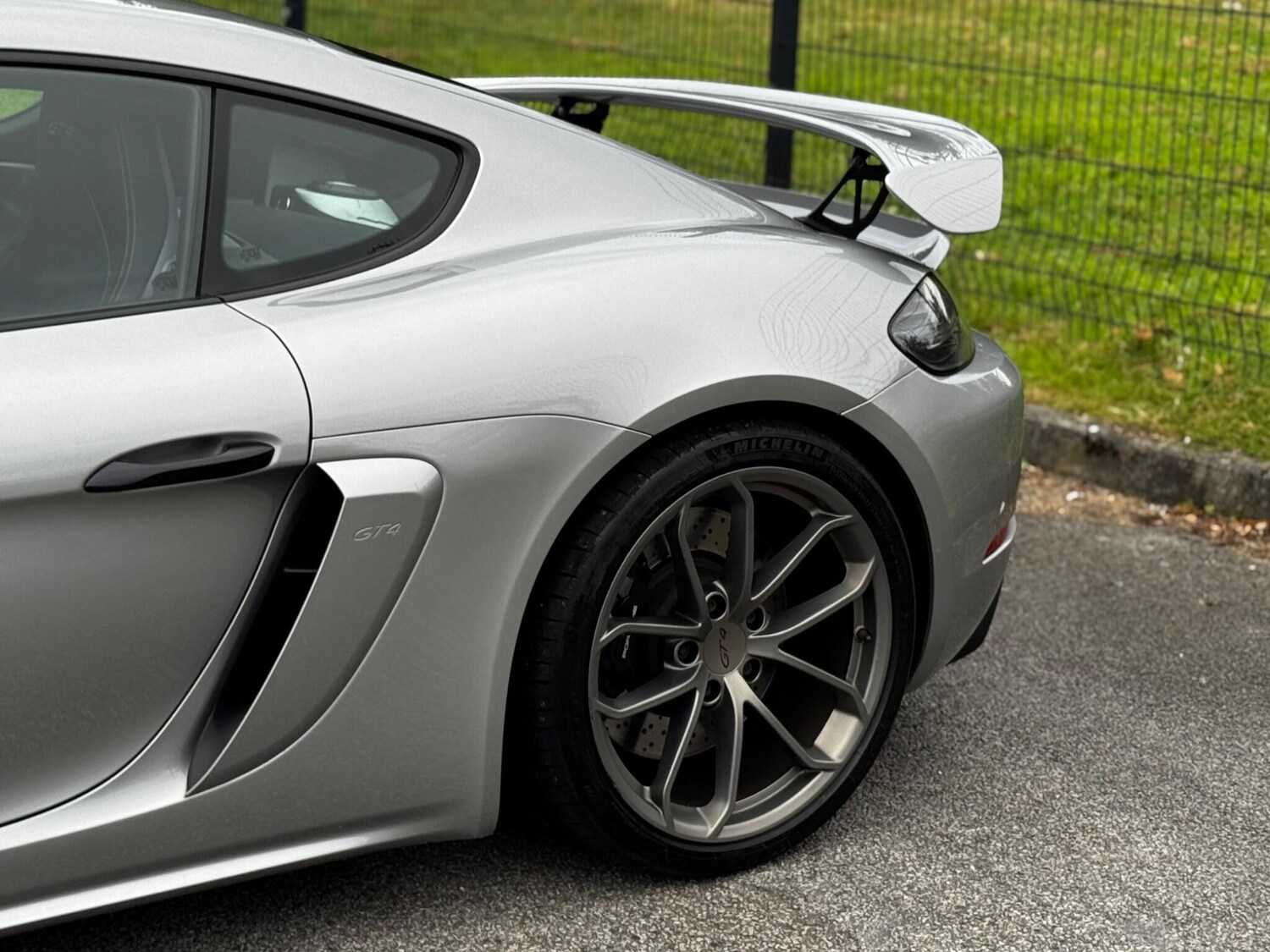 Used Porsche Cayman 2020 for sale - 76562529: Photo 10