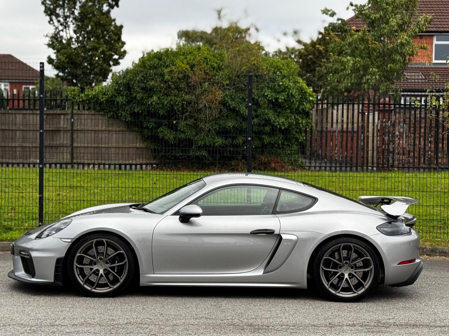 Used Porsche Cayman 2020 for sale - 76562529: Photo 19
