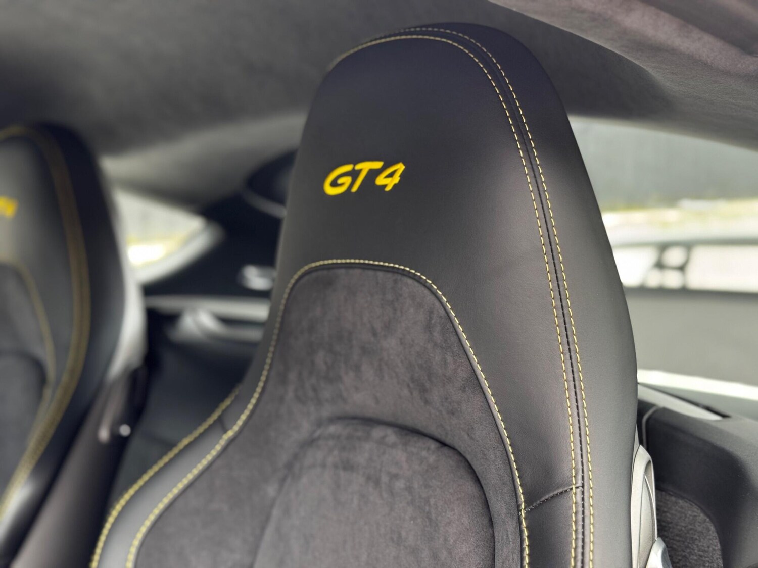 Used Porsche Cayman 2020 for sale - 76562529: Photo 32