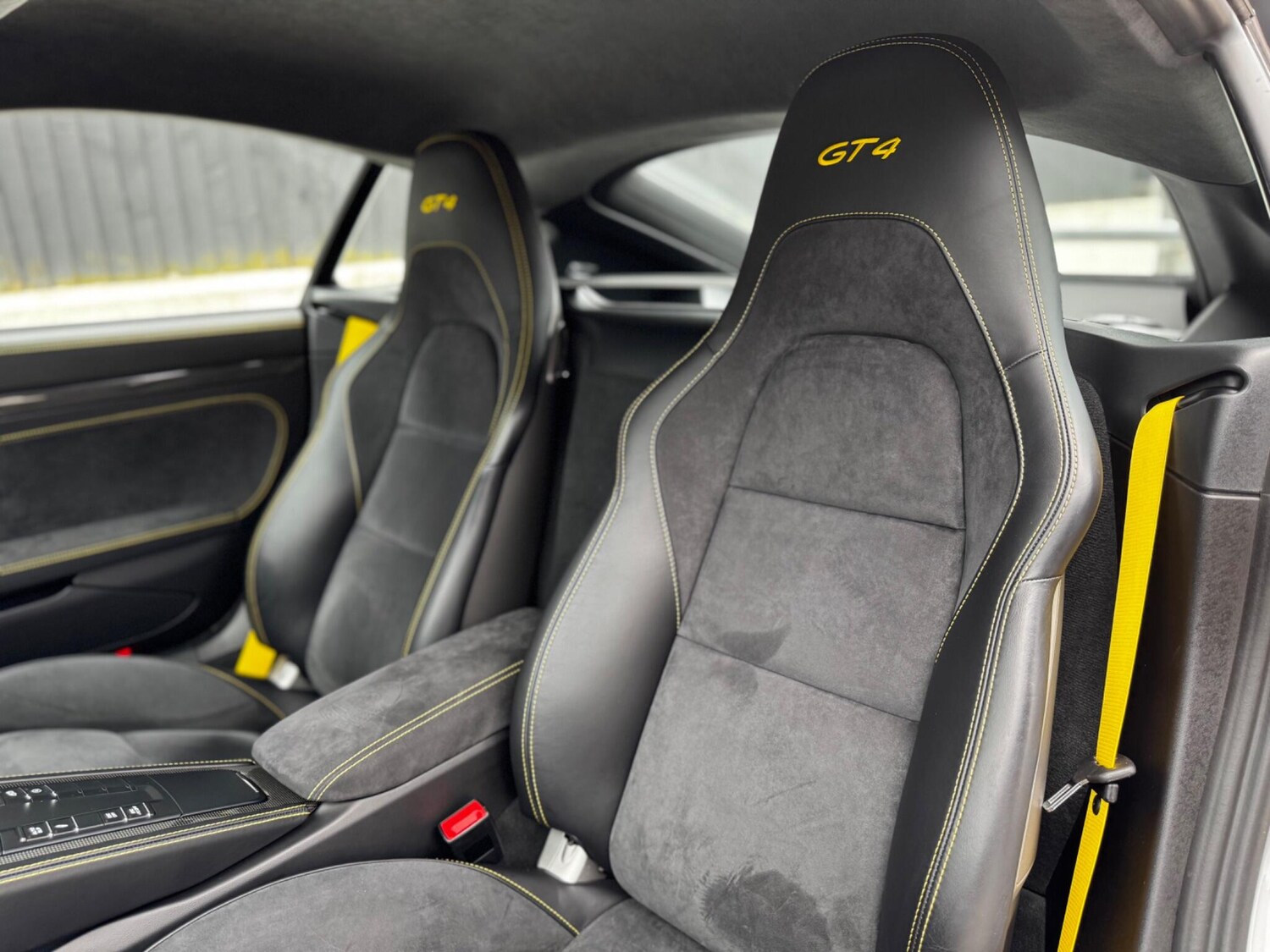 Used Porsche Cayman 2020 for sale - 76562529: Photo 61