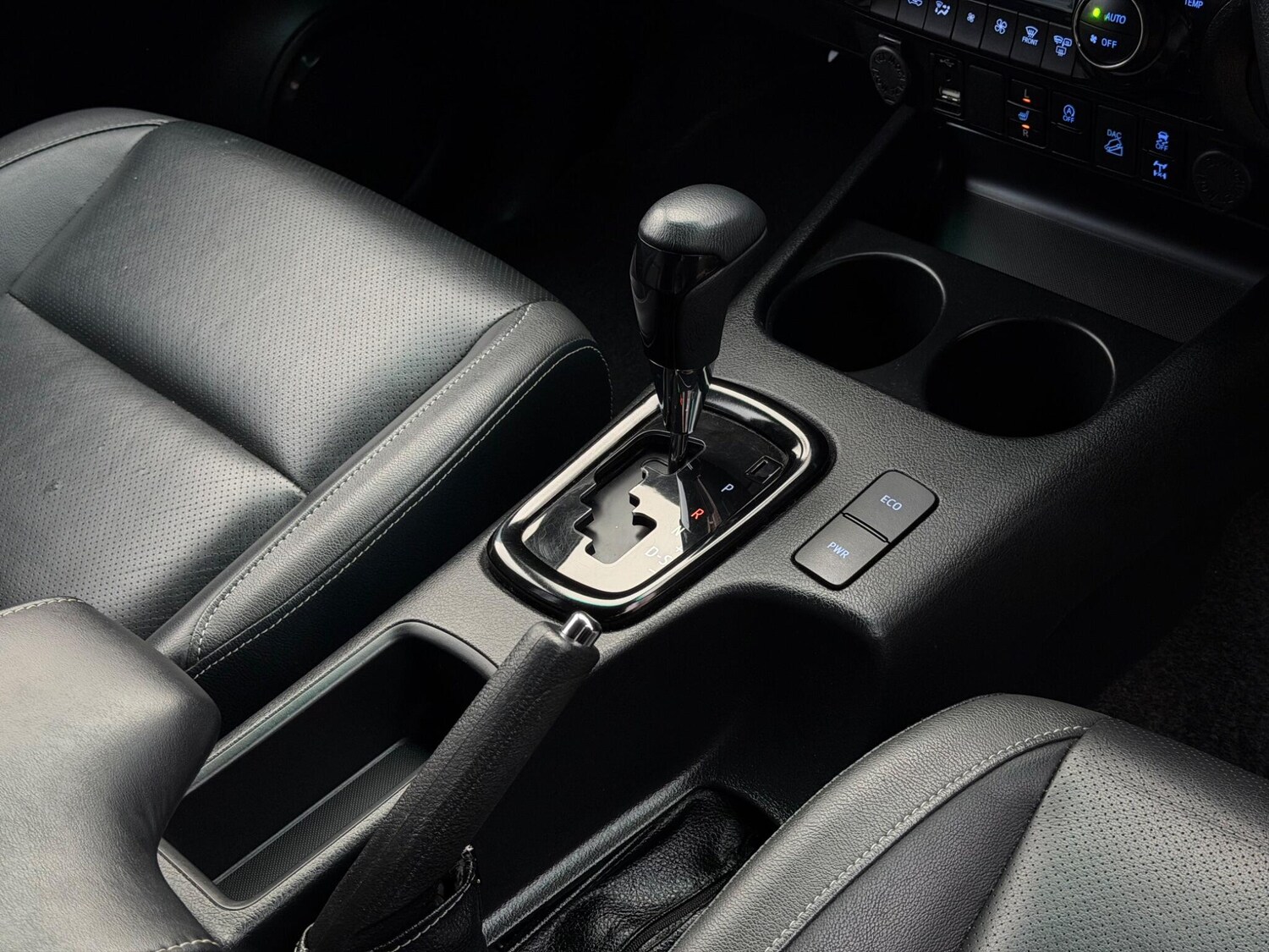 Used Toyota Hilux for sale - 77784475: Photo 16