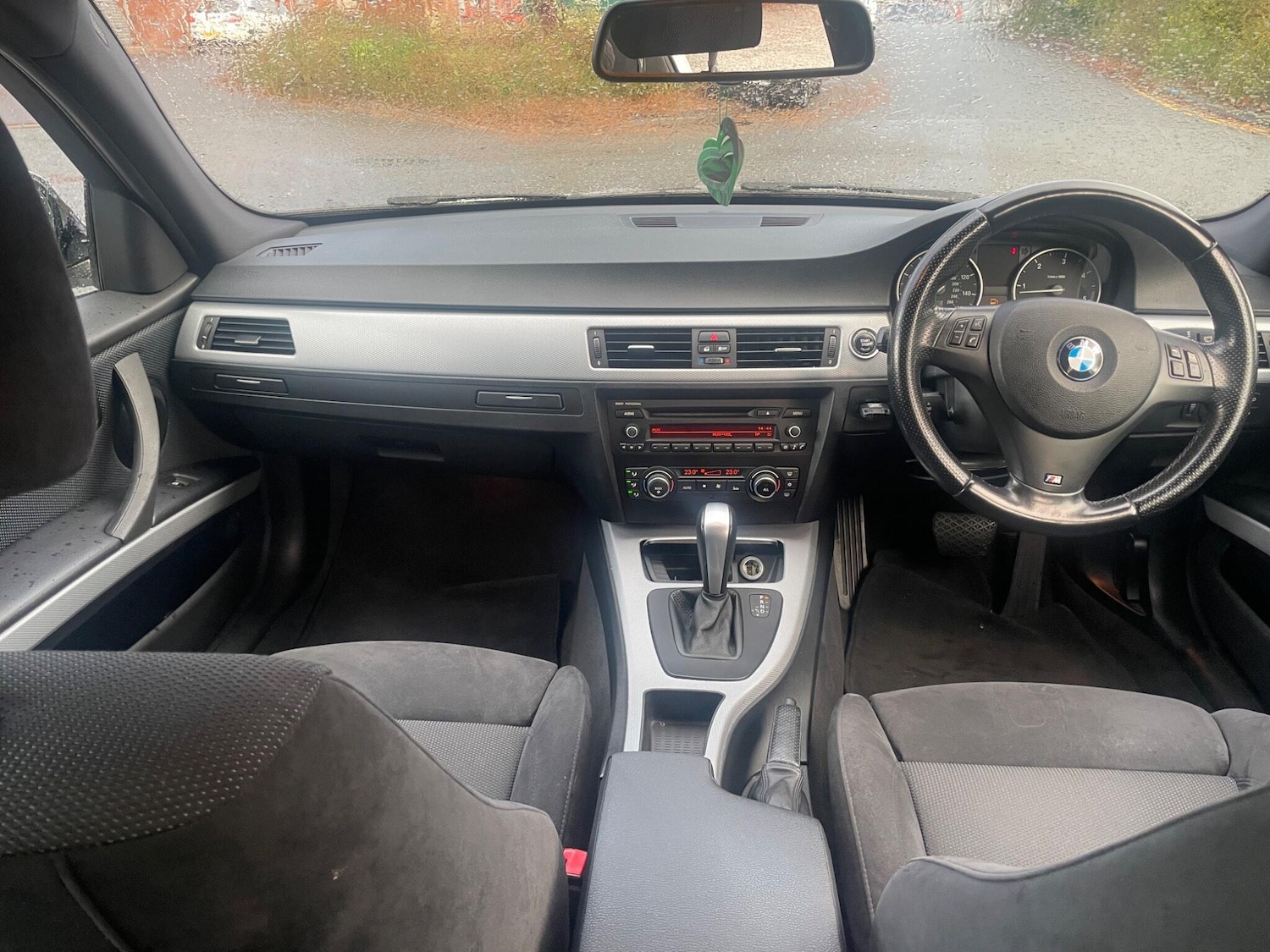 Used BMW 3 Series 2011 for sale - 77320724: Photo 12