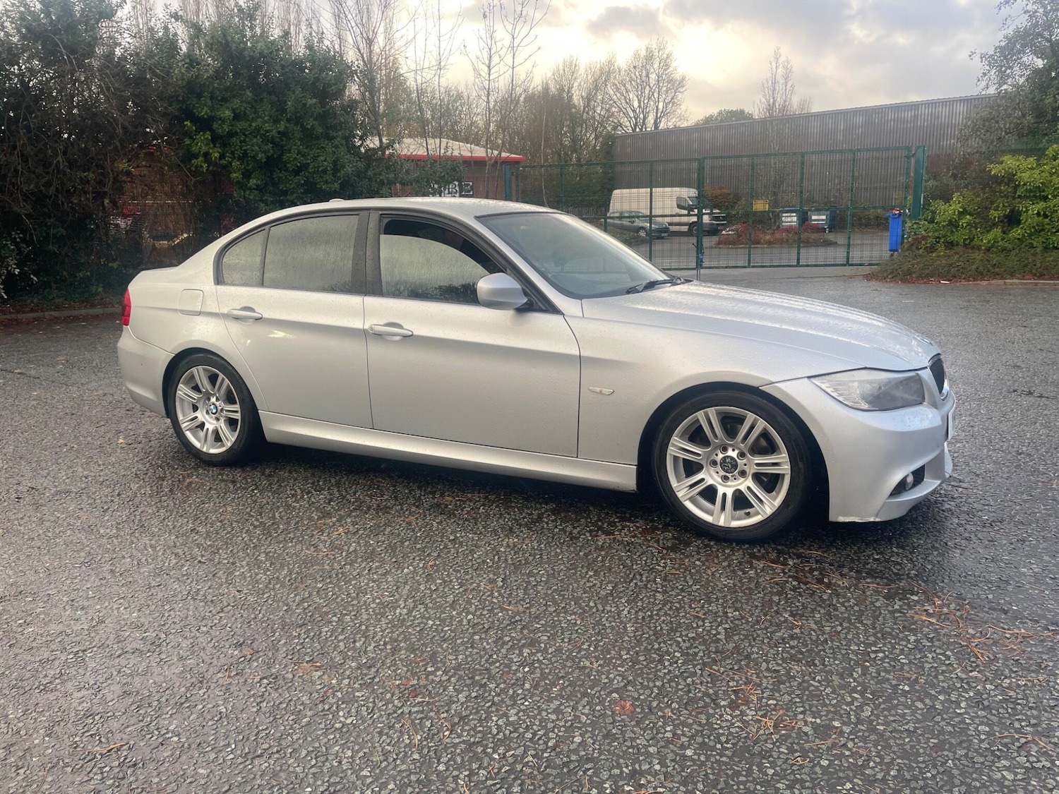 Used BMW 3 Series 2011 for sale - 77320724: Photo 2