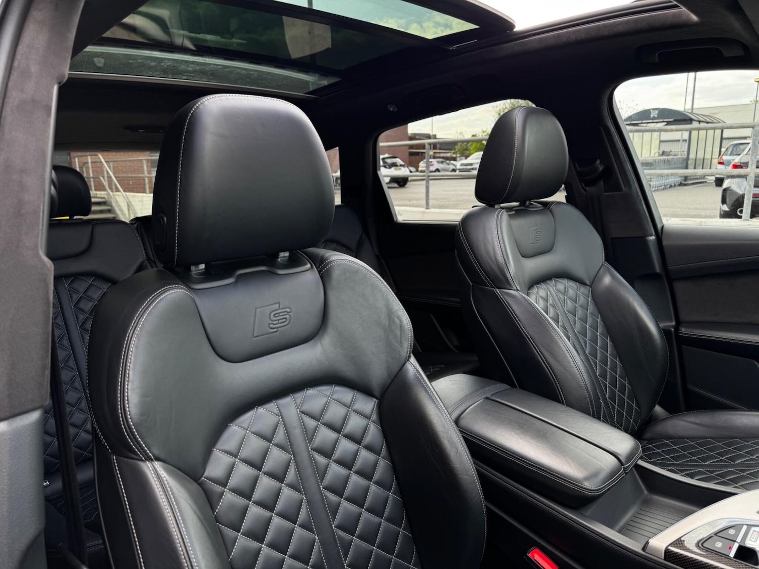 Used Audi SQ7 2018 for sale - 77424998: Photo 24