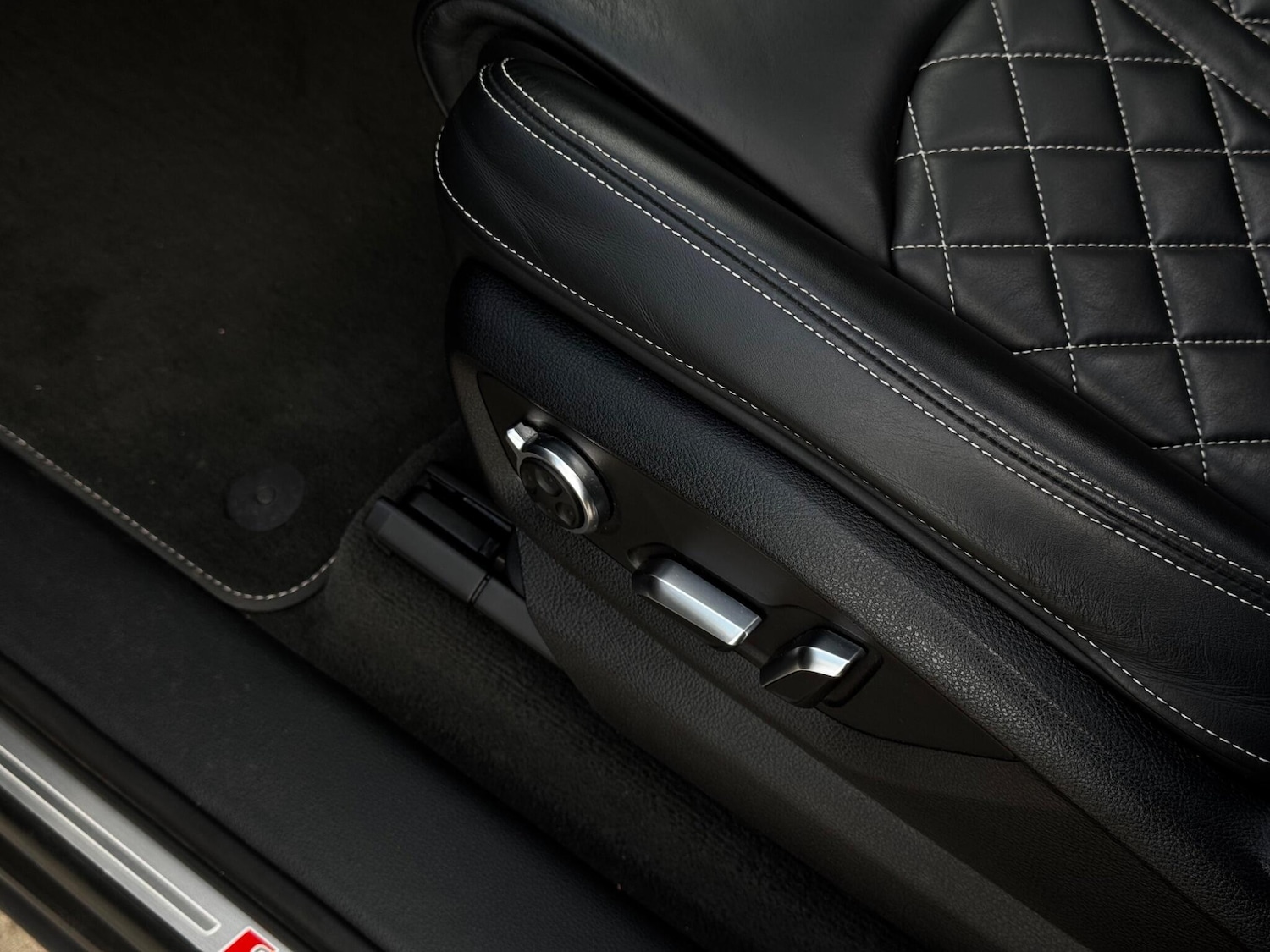 Used Audi SQ7 2018 for sale - 77424998: Photo 67