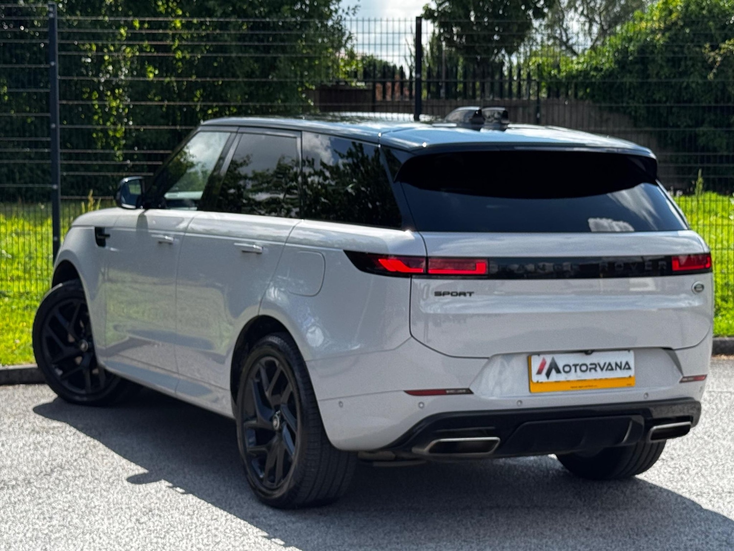 Used Land Rover Range Rover Sport 2022 for sale - 76561208: Photo 4