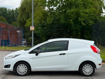 Used Ford Fiesta 2014 for sale - 79093576: Photo