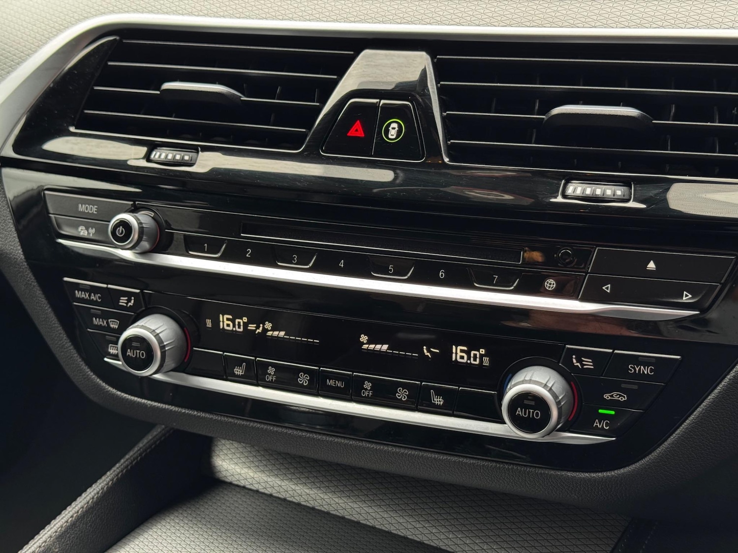 Used BMW 5 Series 2017 for sale - 77091773: Photo 27