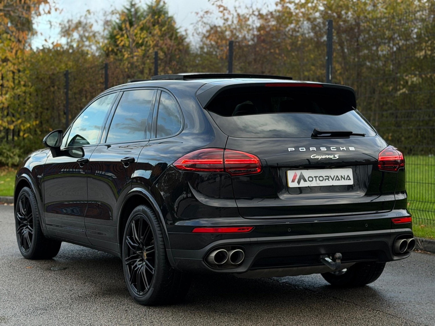 Used Porsche Cayenne for sale - 76989355: Photo 4