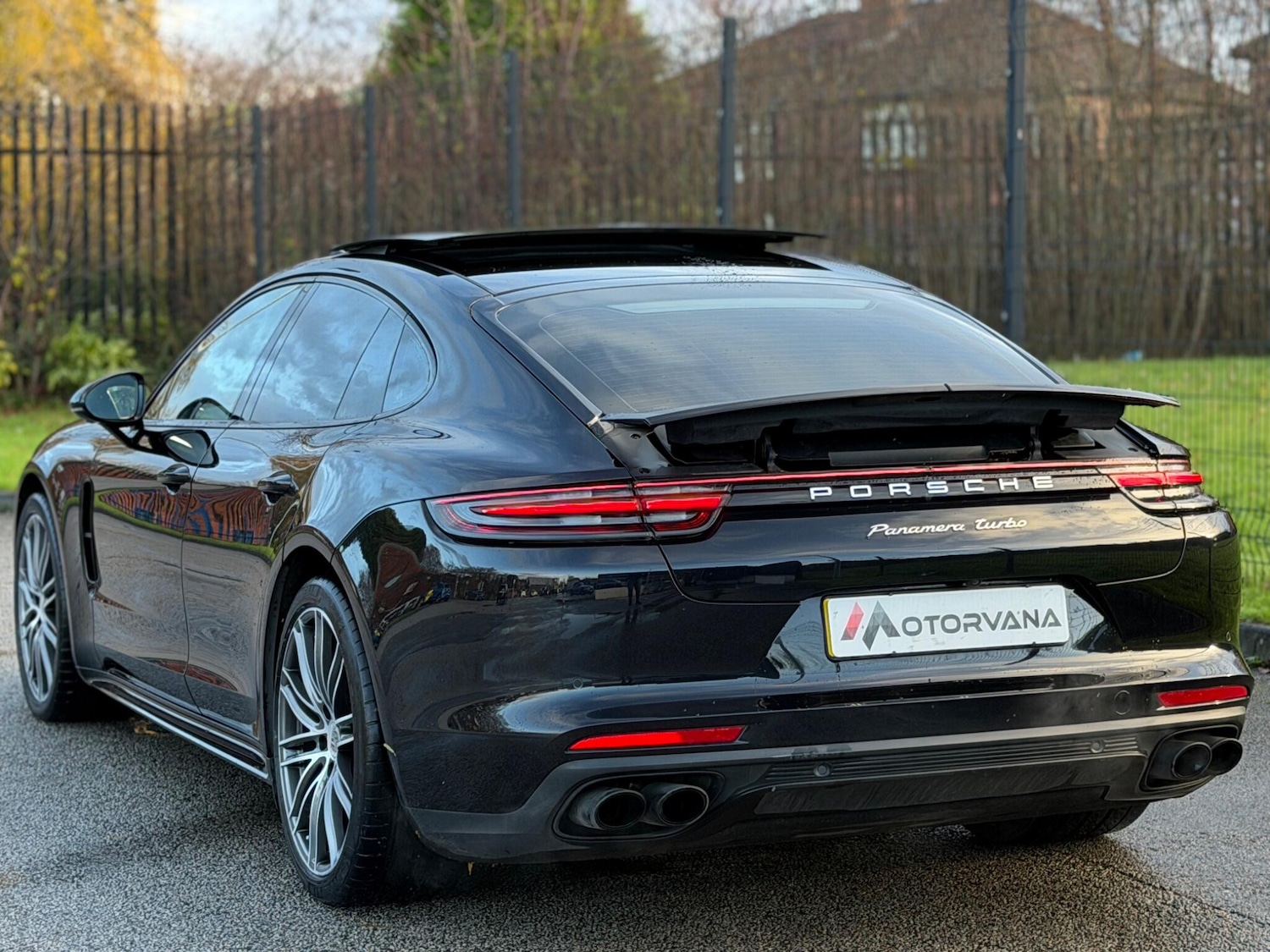 Used Porsche Panamera 2017 for sale - 76727309: Photo 11