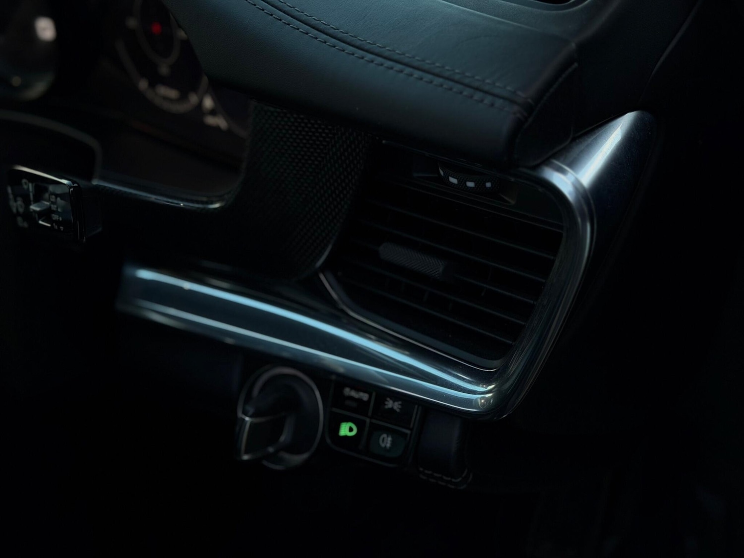 Used Porsche Panamera 2017 for sale - 76727309: Photo 31