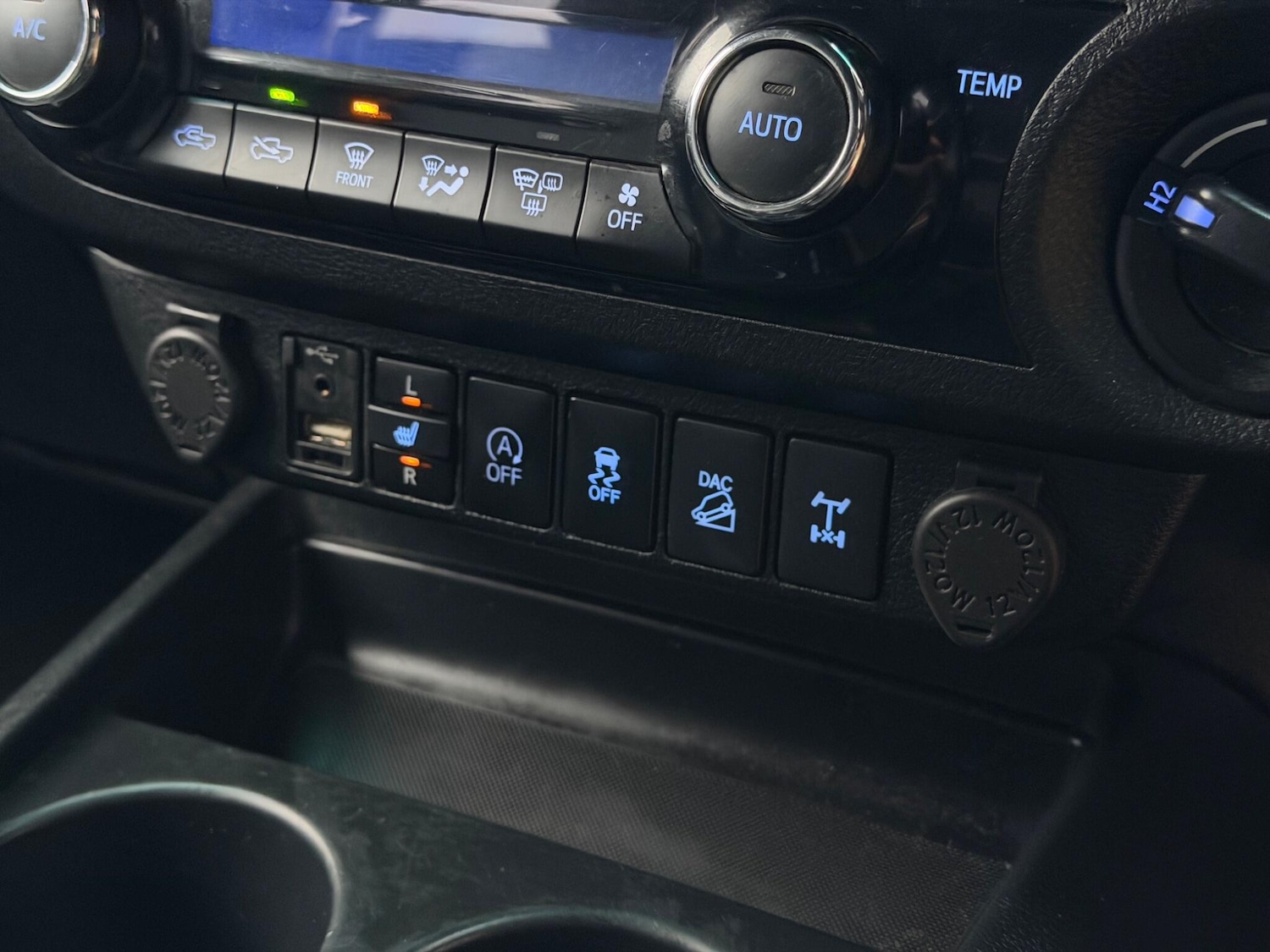 Used Toyota Hilux 2020 for sale - 77387069: Photo 14