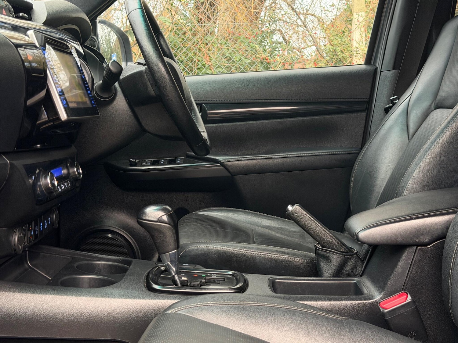 Used Toyota Hilux 2020 for sale - 77387069: Photo 26