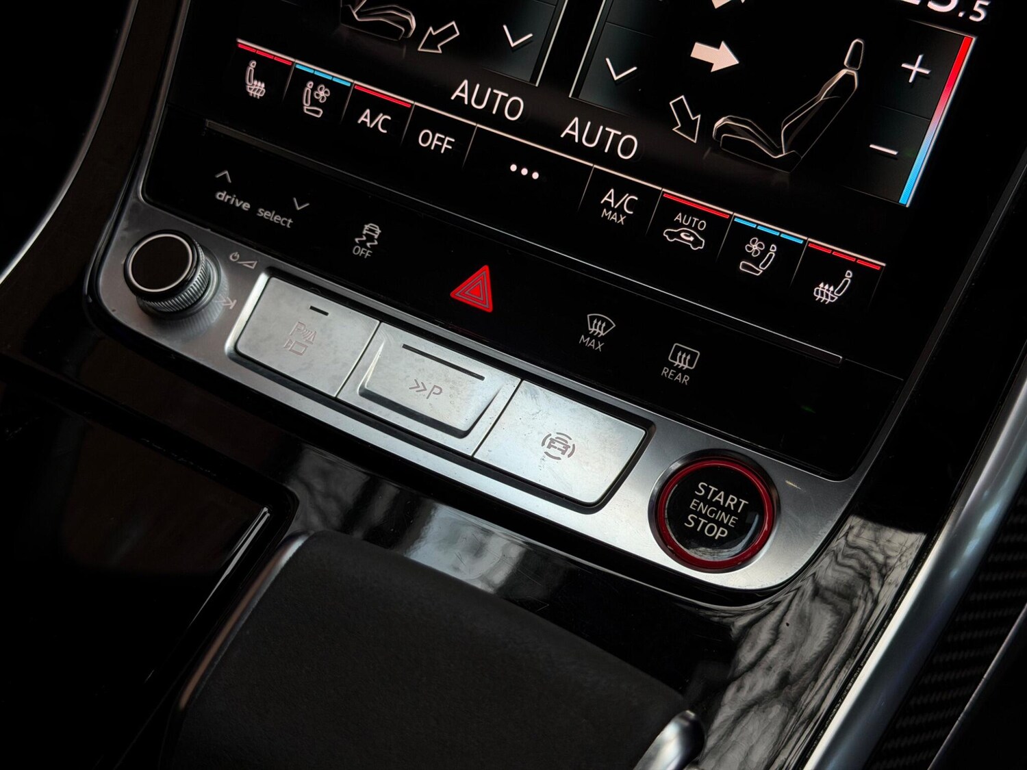 Used Audi RS Q8 2021 for sale - 77237923: Photo 33