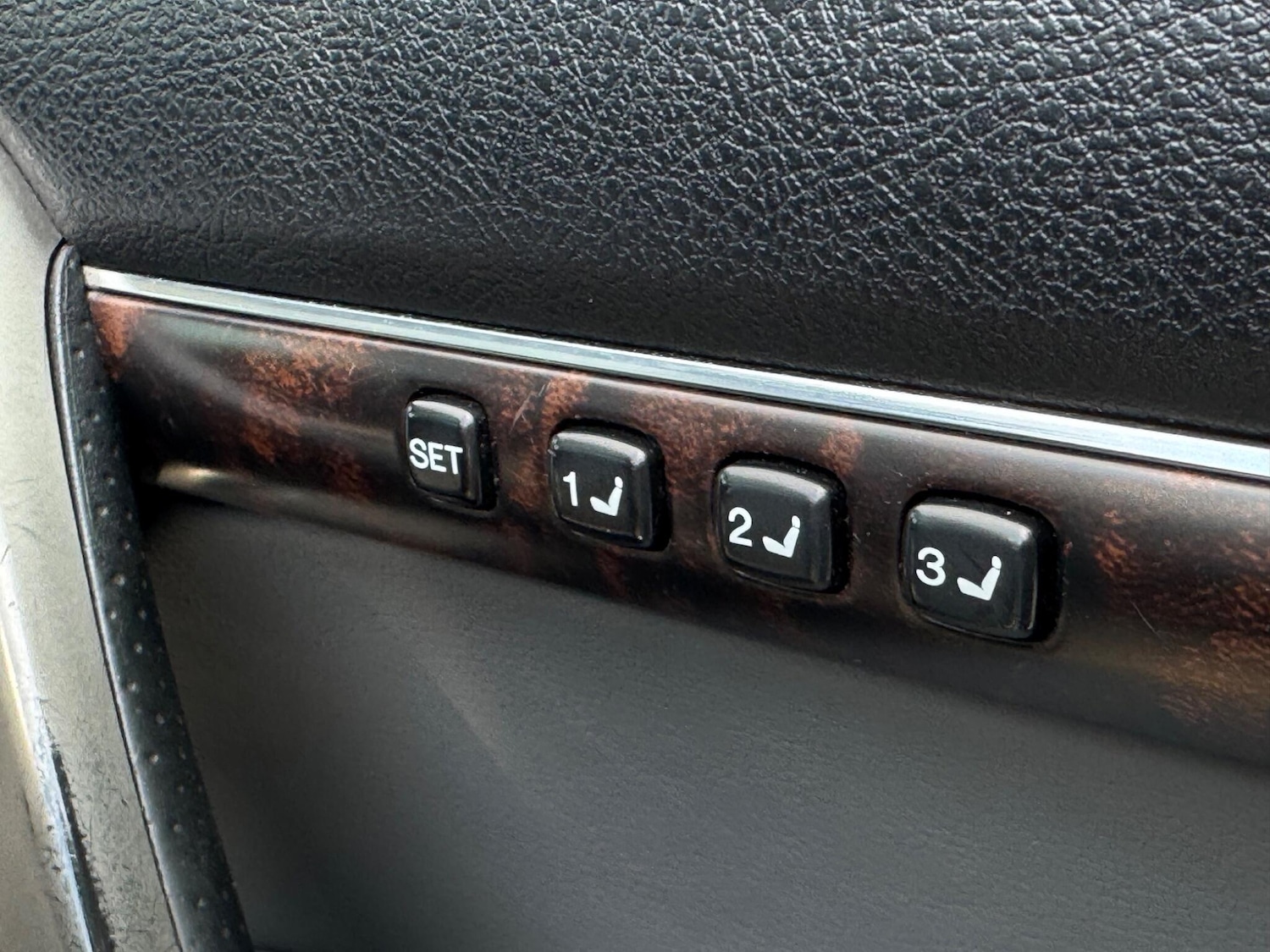 Used Toyota Land Cruiser 2010 for sale - 76994995: Photo 24