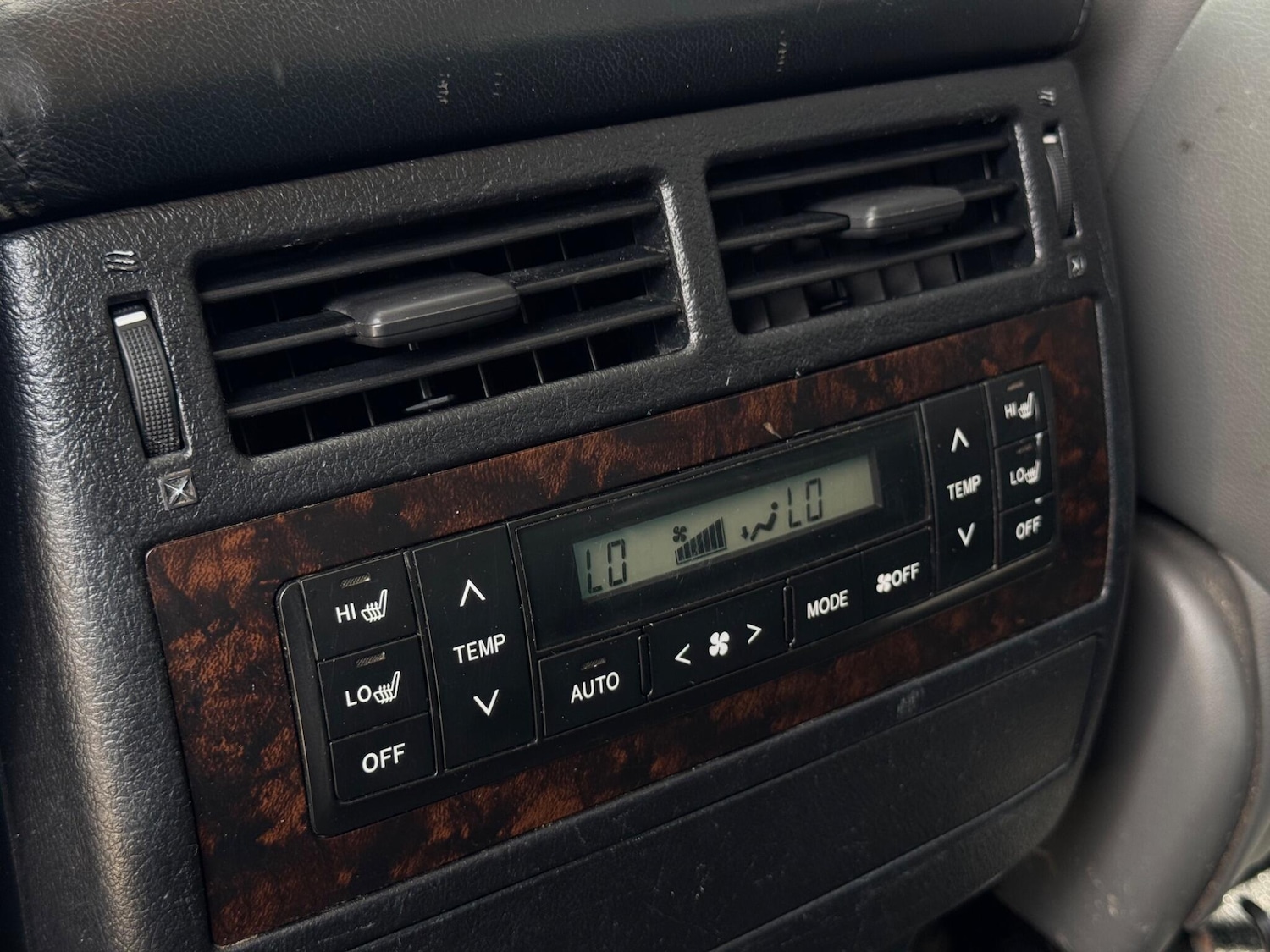 Used Toyota Land Cruiser 2010 for sale - 76994995: Photo 31