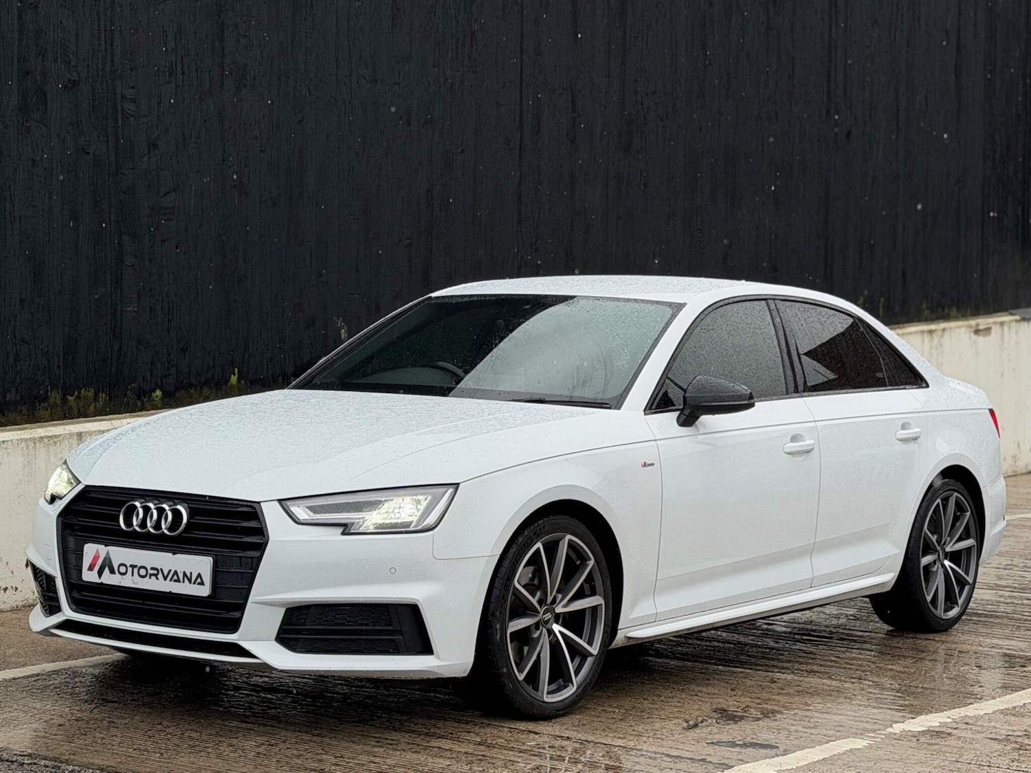 Used Audi A4 2017 for sale - 76752772: Photo 10