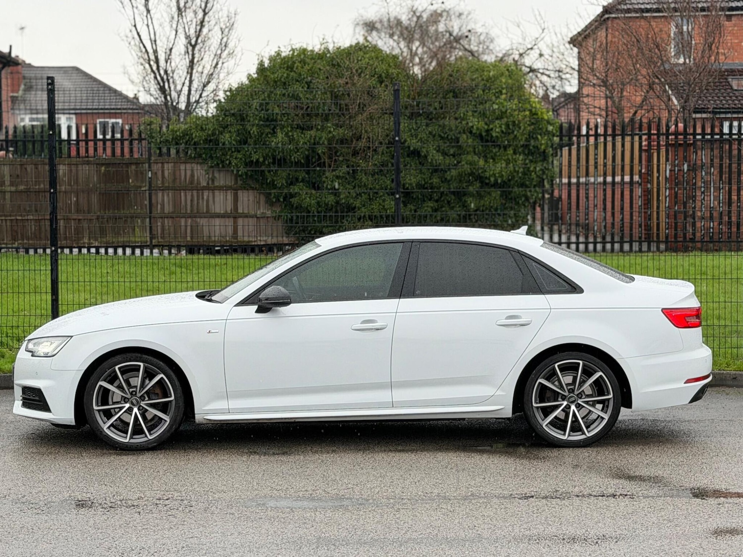Used Audi A4 2017 for sale - 76752772: Photo 15