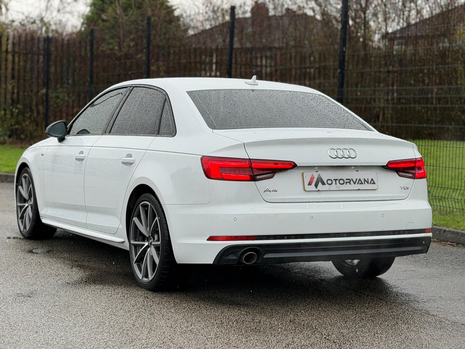 Used Audi A4 2017 for sale - 76752772: Photo 4