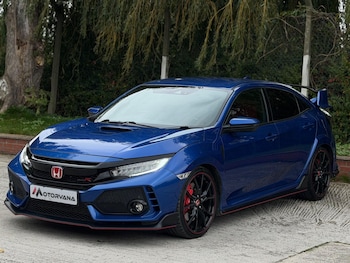 Used Nissan GT-R 2018 for sale - 76995657: Photo