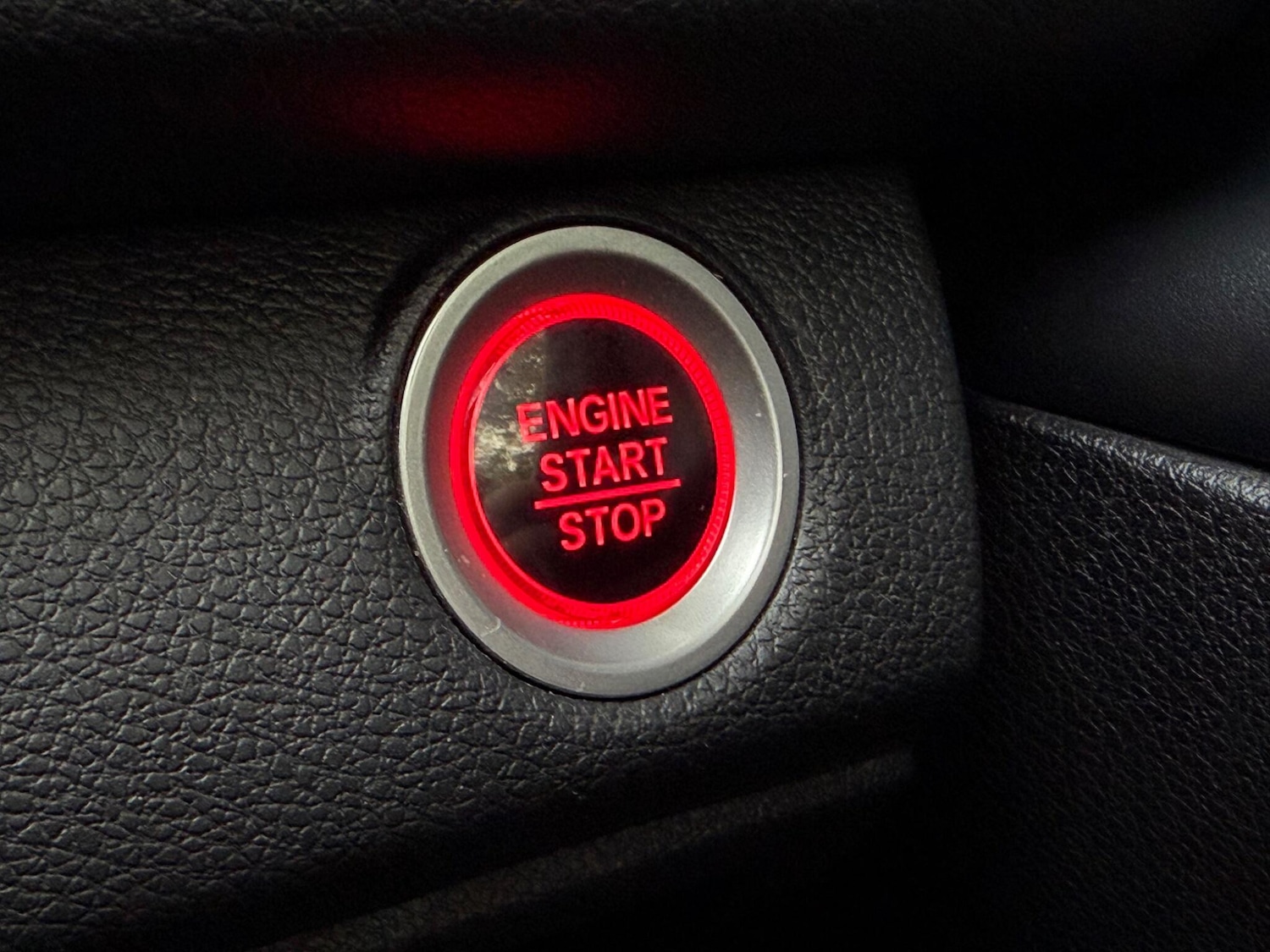 Used Nissan GT-R 2018 for sale - 76995657: Photo 52