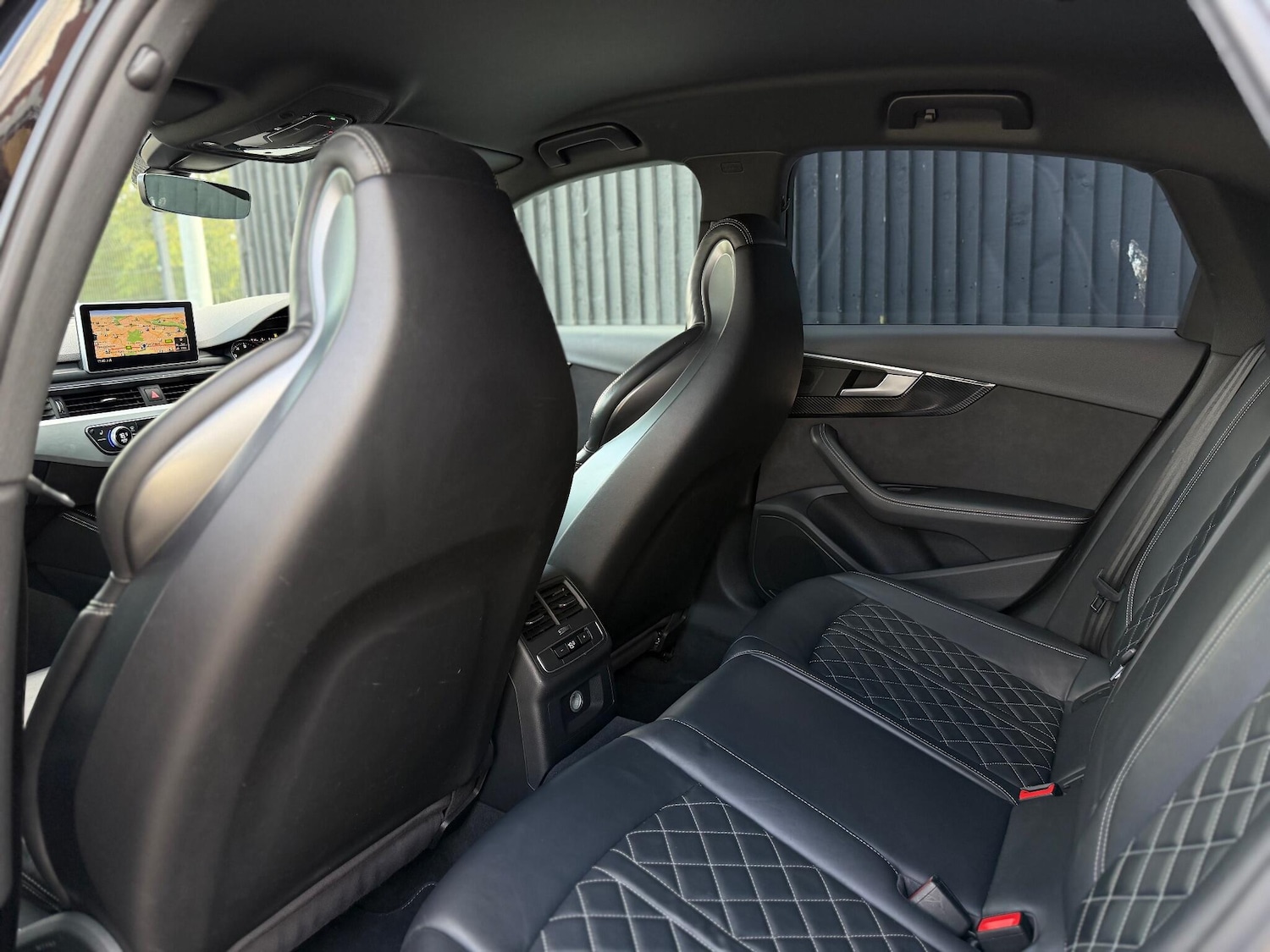 Used Audi A4 2017 for sale - 76562352: Photo 25