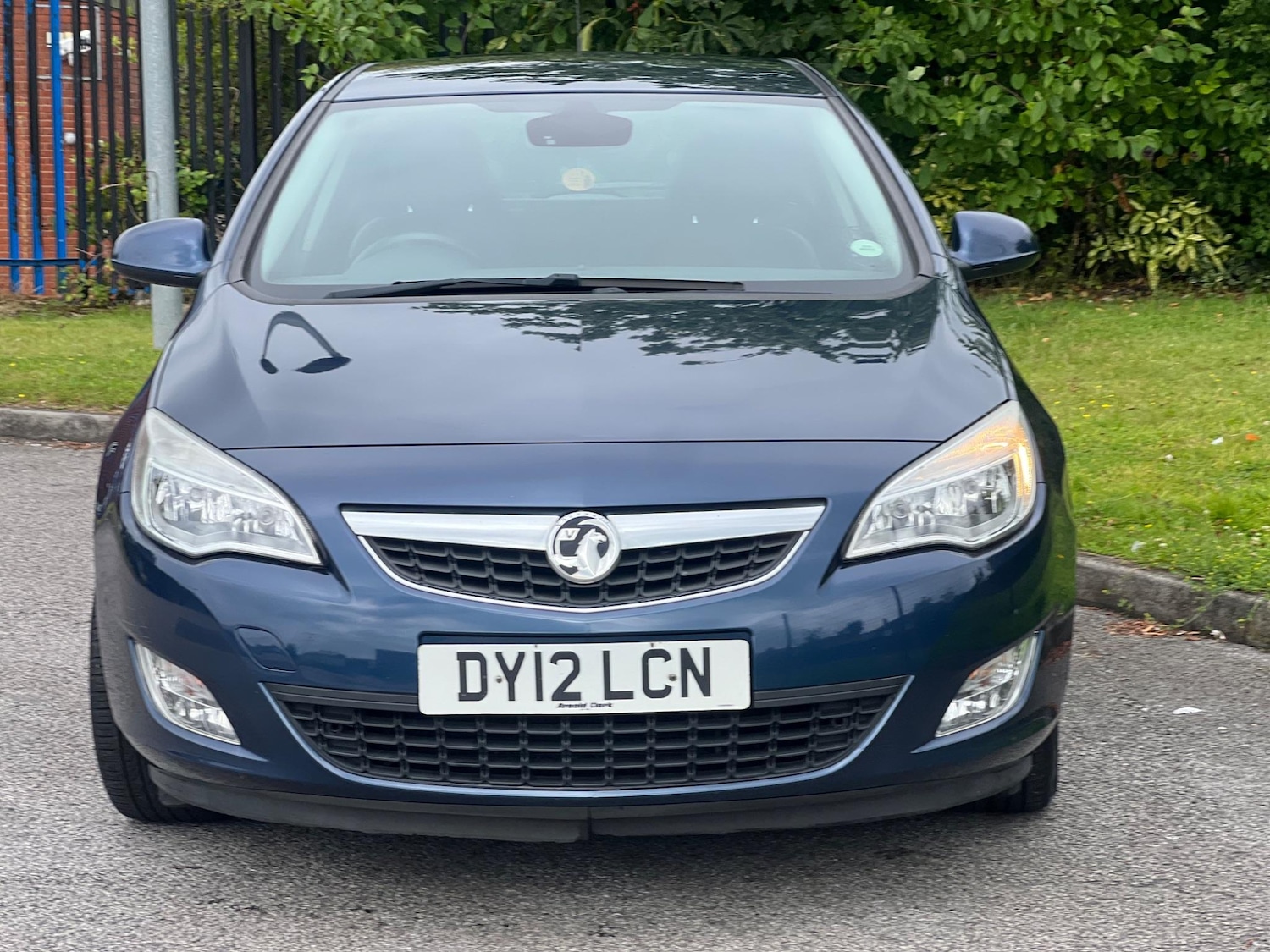 Used Vauxhall Astra 2012 for sale - 76561387: Photo 2