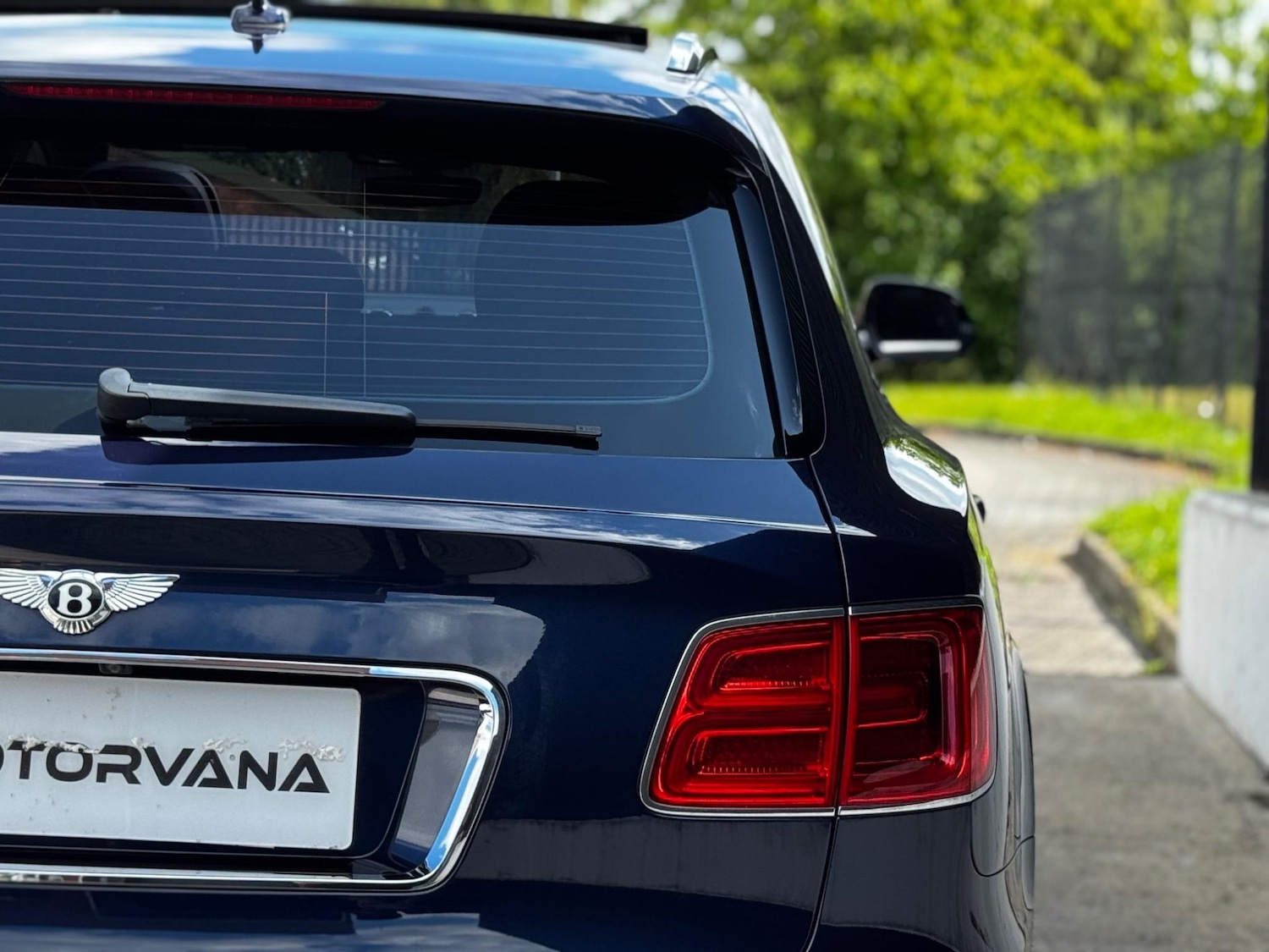 Used Bentley Bentayga 2016 for sale - 76561361: Photo 17