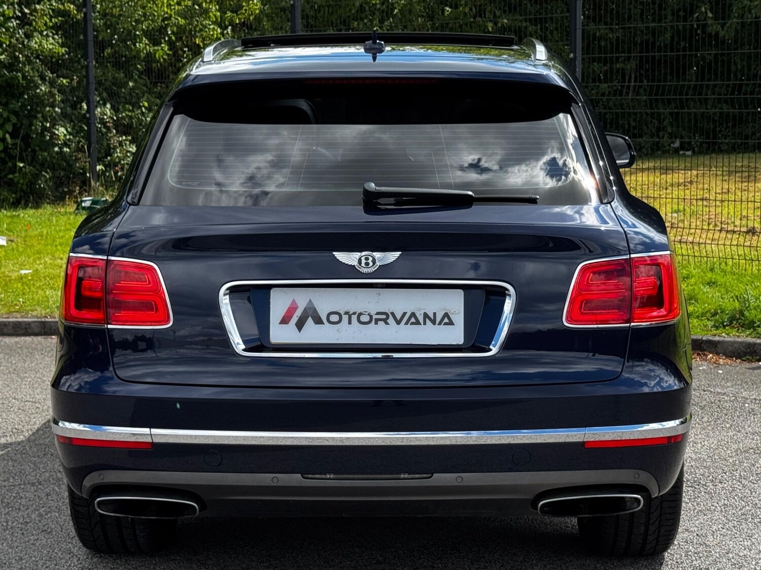 Used Bentley Bentayga 2016 for sale - 76561361: Photo 18