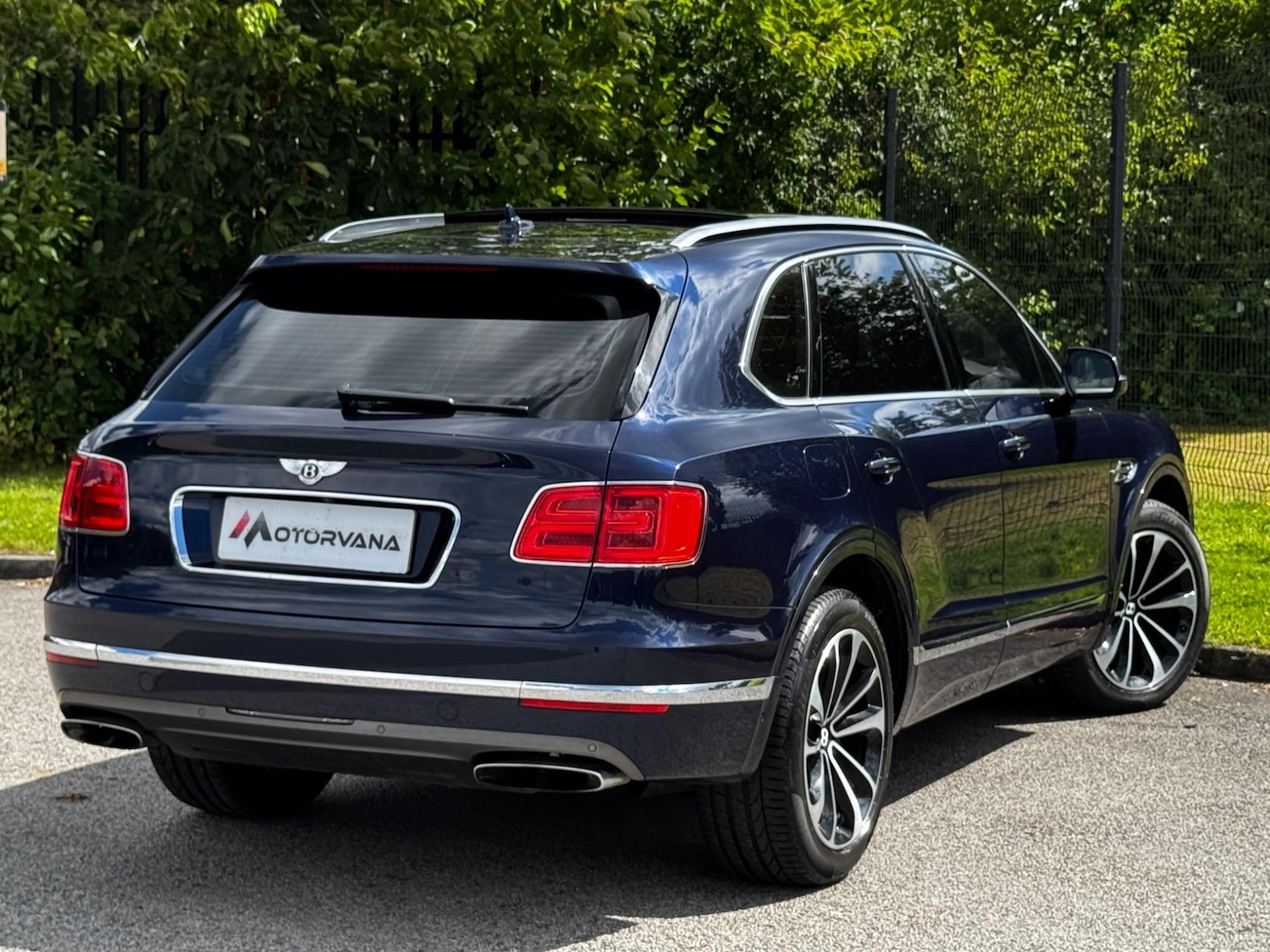 Used Bentley Bentayga 2016 for sale - 76561361: Photo 20