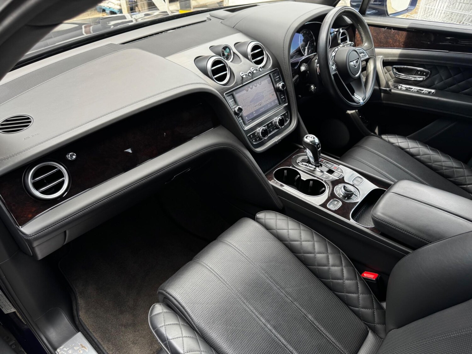 Used Bentley Bentayga 2016 for sale - 76561361: Photo 25