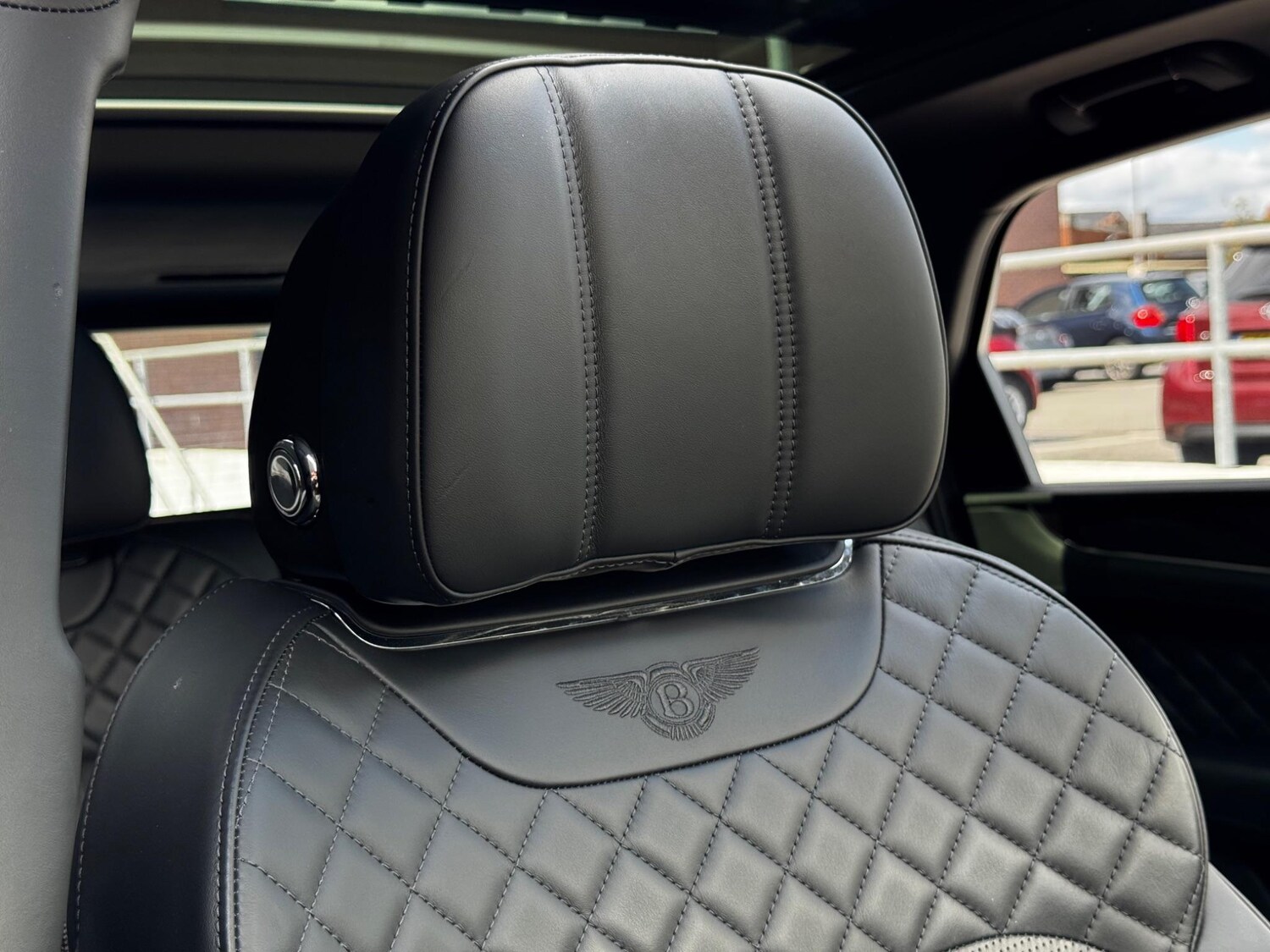 Used Bentley Bentayga 2016 for sale - 76561361: Photo 28