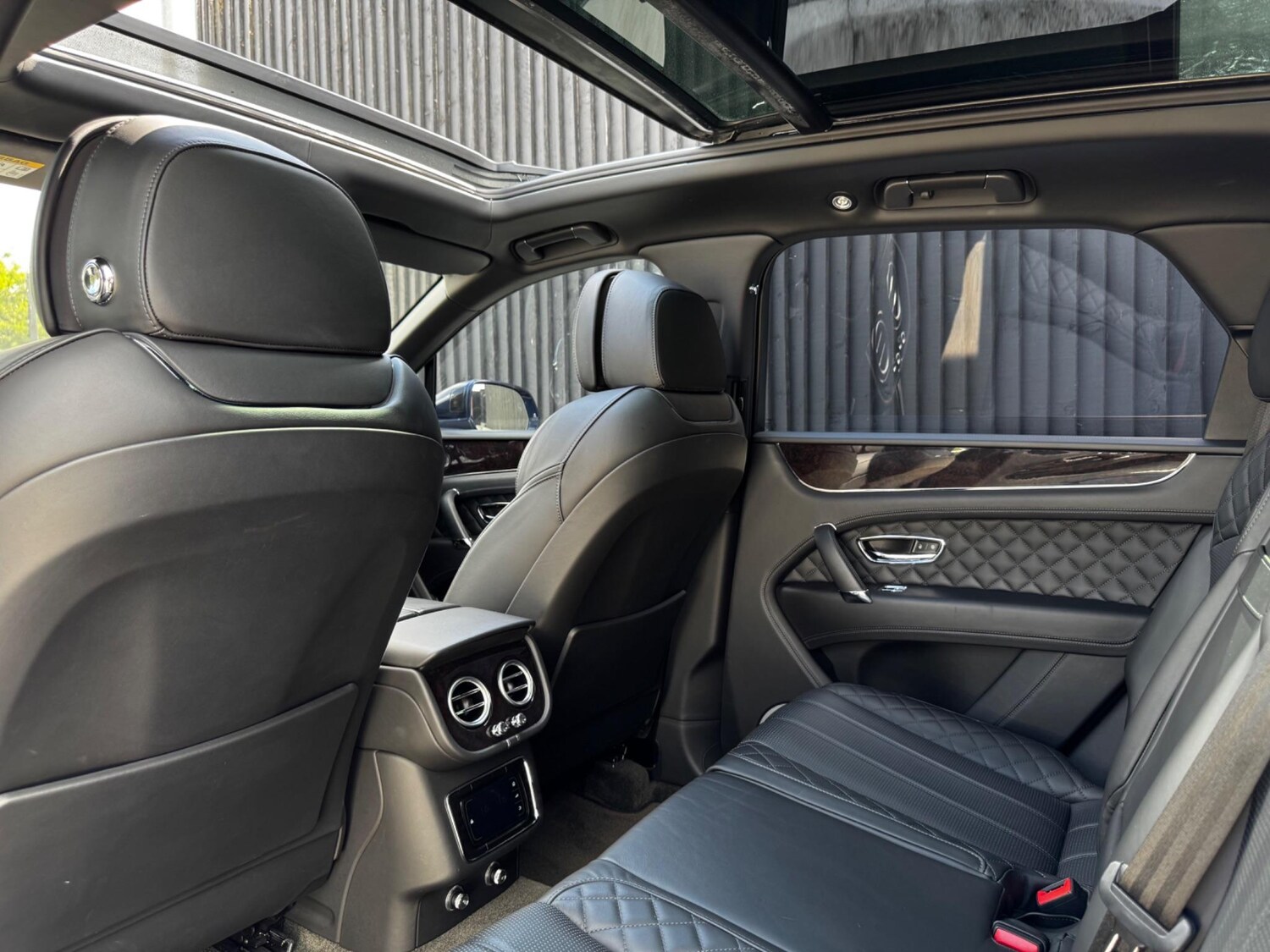 Used Bentley Bentayga 2016 for sale - 76561361: Photo 29