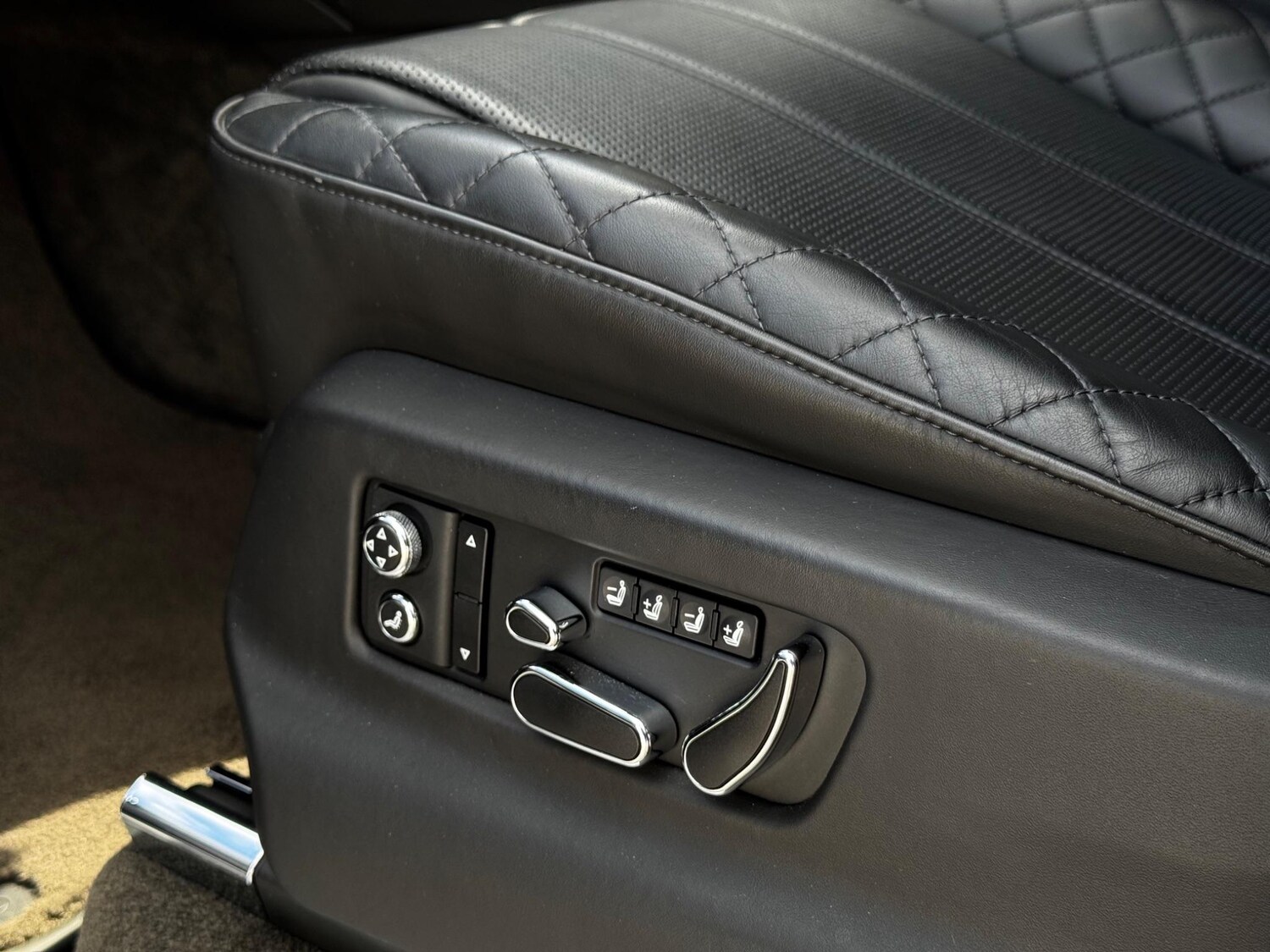 Used Bentley Bentayga 2016 for sale - 76561361: Photo 31